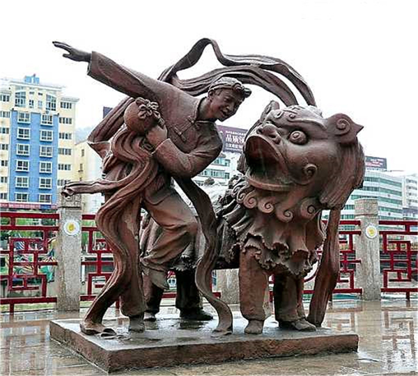 廣場舞獅雕塑.jpg 廣場舞獅雕塑.jpg